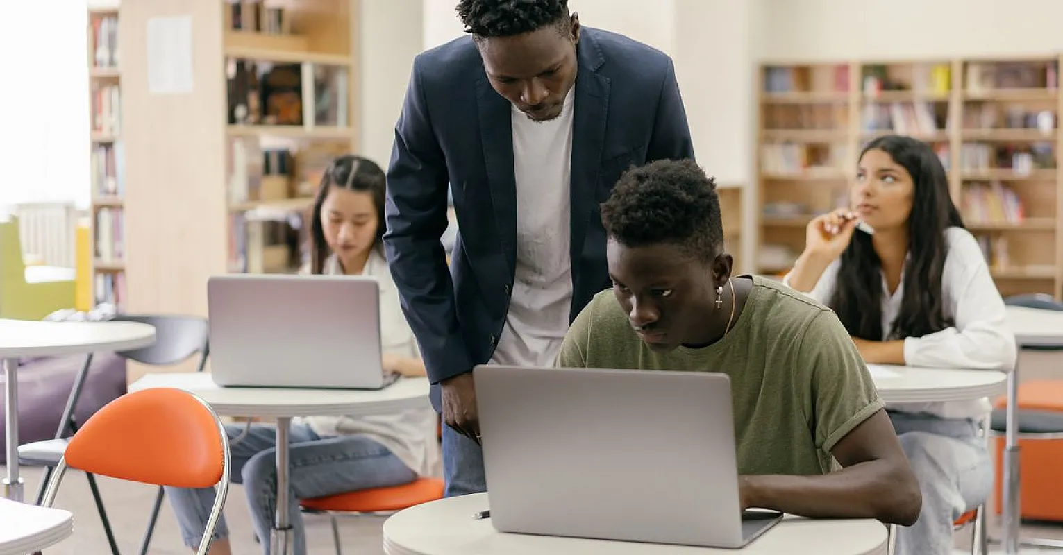 Best CMS for Educational Websites in 2026 (Schools, Courses, E-Learning)