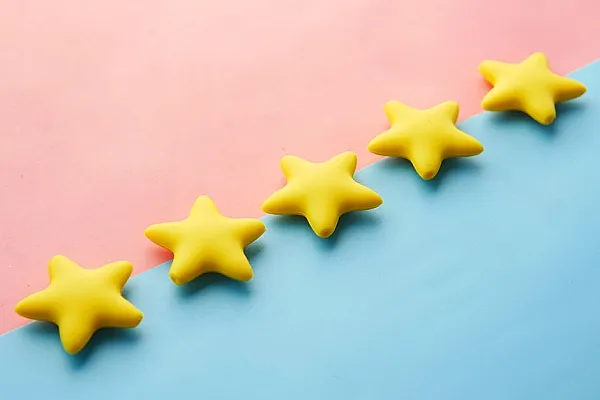 CMS for a Review Website: Get Star Rich Results 2026